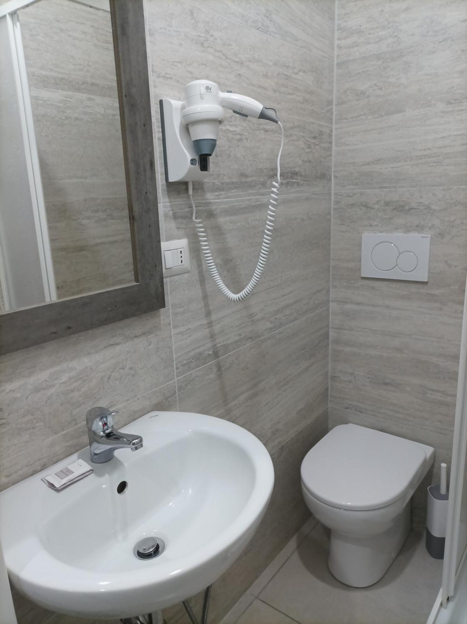 Angi Home Рим Экстерьер фото